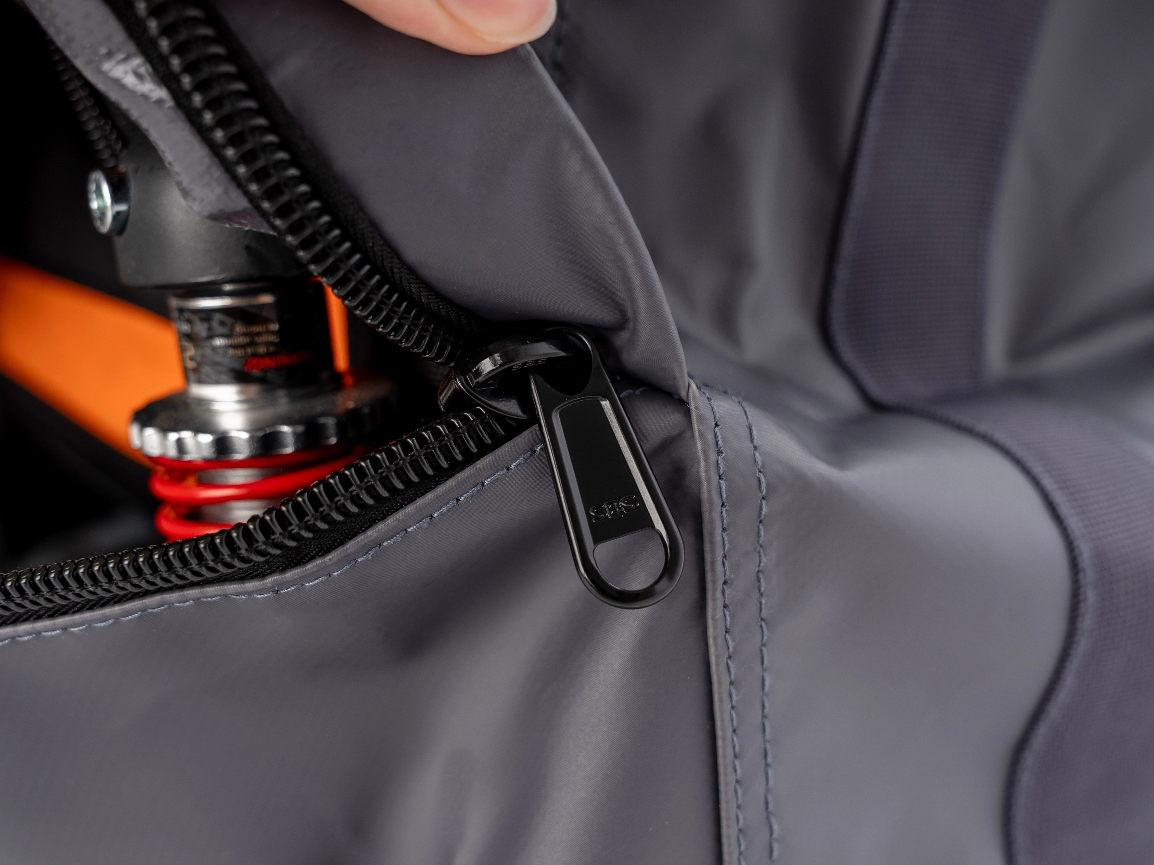 Reißverschluss des Trailer Bags