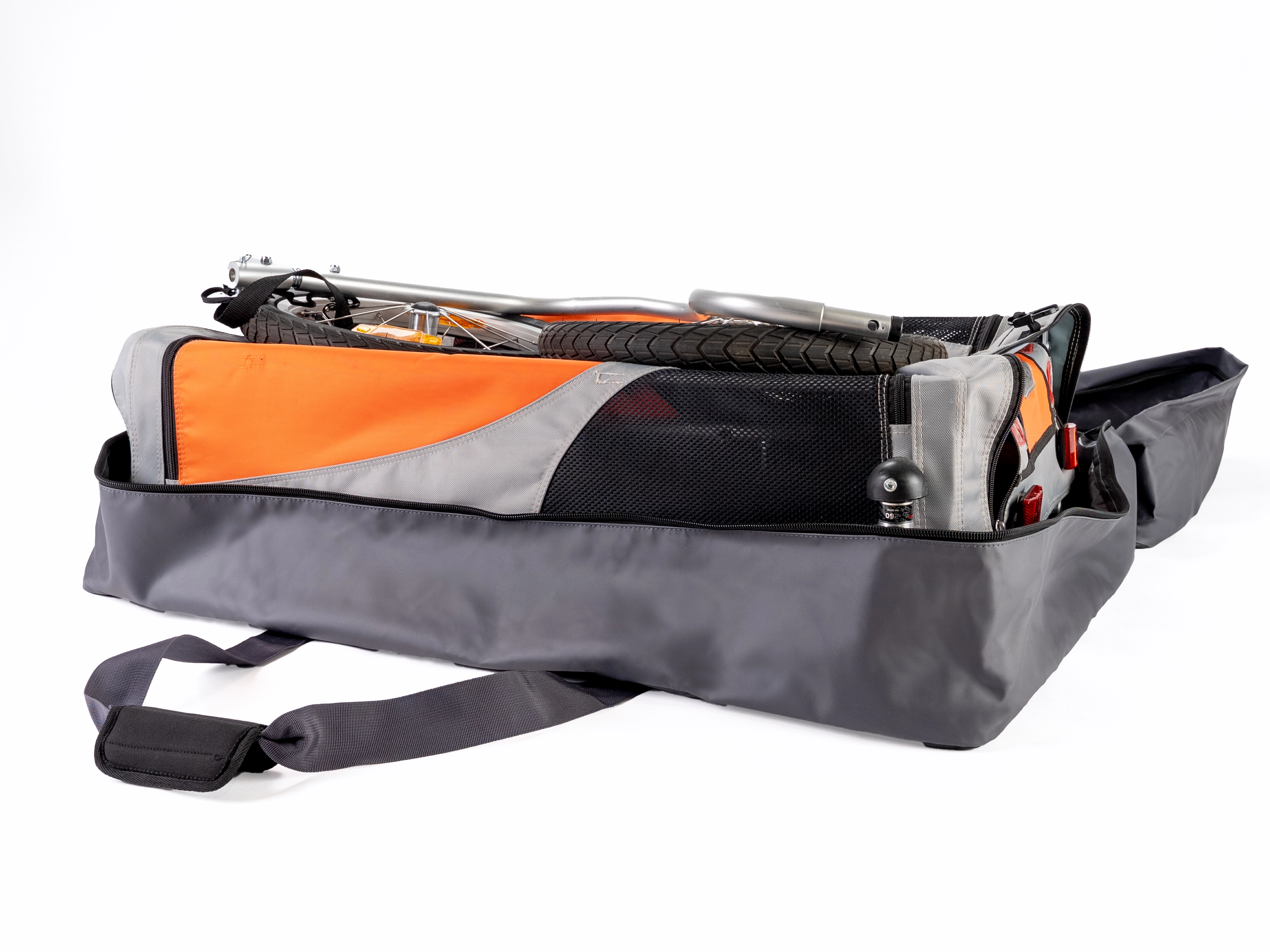 Comfort Wagon liegt im geöffneten Trailer Bag